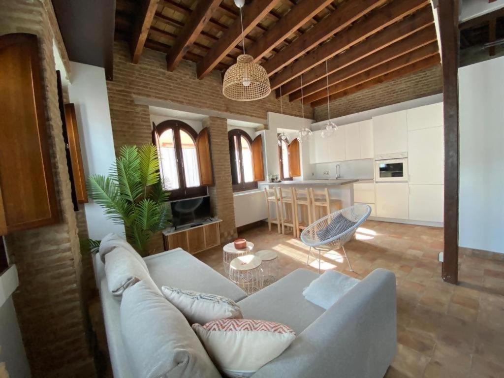 Hostfy Centro Puerta Osario Apartment Севиля Екстериор снимка